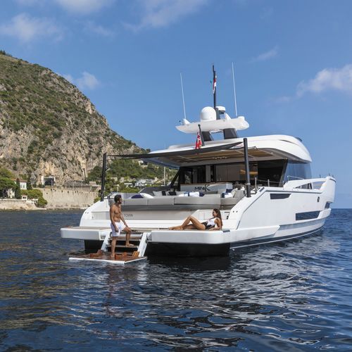 Yate a motor de crucero - EXTRA X86 Fast - Extra Yachts - con fly / IPS / GRP