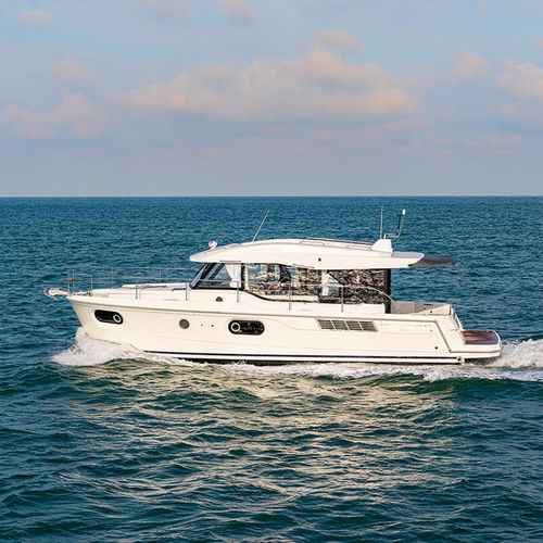 Trawler intraborda - Swift Trawler 41 Sedan - Bénéteau Motorboats - bimotor / con caseta de timón / 8 personas máx.