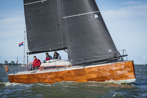 Velero de crucero - 1010 R - Nautisch Centrum Delfzijl - de regata / con 1 camarote / con 2 literas