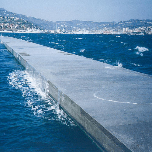 Rompeolas flotante - Hong Kong Horizon Marine Industry Co. Limited - de hormigón