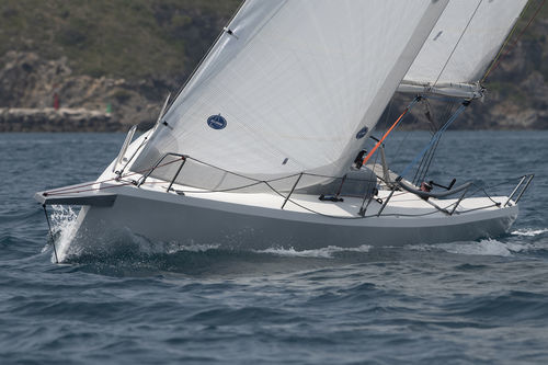 Velero de crucero costero - C 32 WEEKENDER - COMUZZI yachts s.r.l.s - daysailer / con 1 camarote / con 4 literas