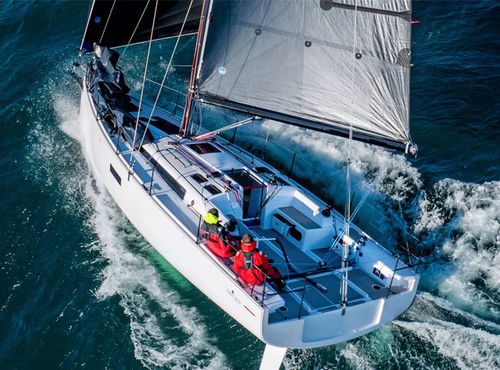 Velero de regata - First 36 SE - Bénéteau Sailboats - de regata y crucero / con 3 camarotes / con 7 literas