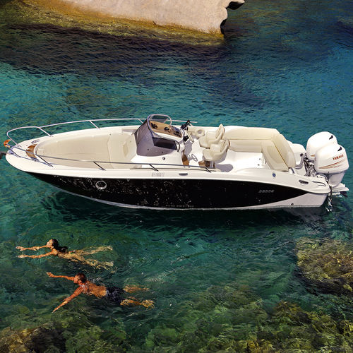Walkaround fueraborda - KL27 - Sessa Marine - bimotor / con consola central / open