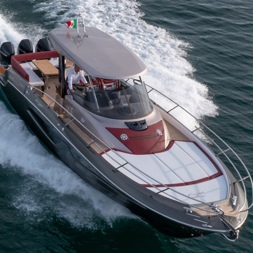Barco cabinado fueraborda - KL 40 - Sessa Marine - trimotor / open / 12 personas máx.
