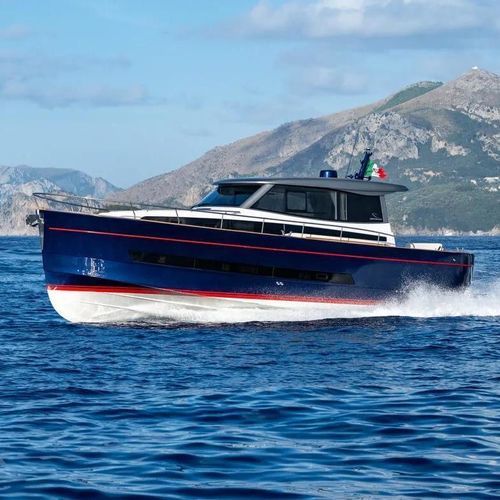 Barco cabinado intraborda - 48 - APREAMARE - bimotor / con hard-top / línea de eje