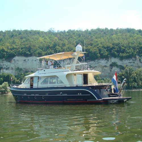 Yate a motor de crucero - GV 1700 - Aquanaut - con fly / con 2 camarotes / con 6 literas