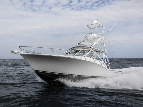 Barco cabinado fueraborda - 32 EXPRESS - Albemarle - con fly / de pesca deportiva / con 4 literas