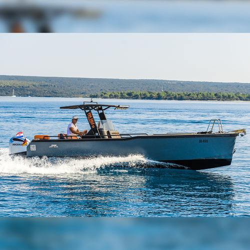Barco open fueraborda - APEX - BARKMET BOATS - con consola central / rápido / de recreo