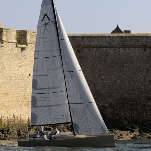 Velero de crucero rápido - ALPHENA ONE - Tofinou