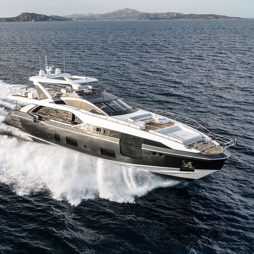Yate a motor de crucero - GRANDE 27M - Azimut - con fly / V-drive / con 4 camarotes