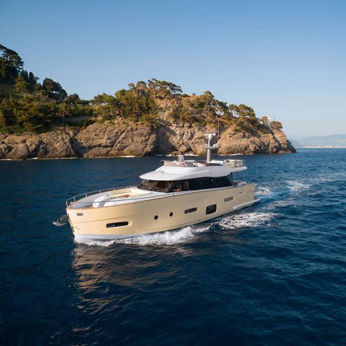Yate a motor de crucero - MAGELLANO 66 - Azimut - con fly / V-drive / con 3 camarotes