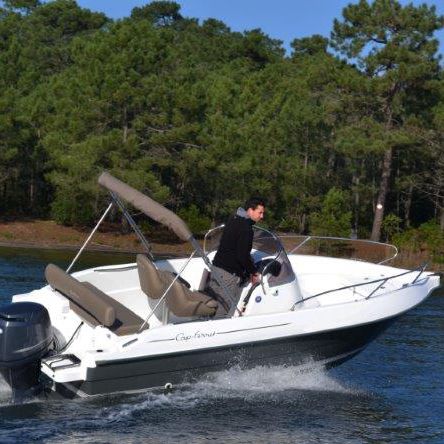 Day-cruiser fueraborda - Cap-Ferret 572 - B2 marine - open / con consola central / con solárium