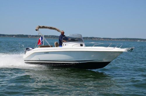 Barco open fueraborda - Cap-Ferret 702 - B2 marine - con consola central / 6 personas máx. / 9 personas máx.