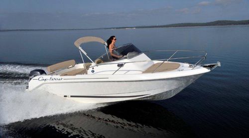 Day-cruiser fueraborda - Cap-Ferret 652 Integral Line - B2 marine - open / con consola central / 6 personas máx.