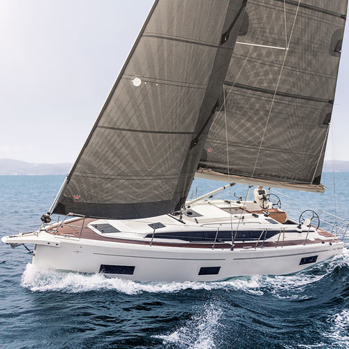 Velero de crucero - C38E  - BAVARIA YACHT - con 2 camarotes / con 3 camarotes / con bauprés