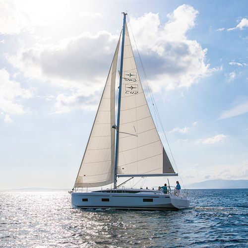 Velero de crucero - C42E  - BAVARIA YACHT - con 2 camarotes / con 3 camarotes / con bauprés