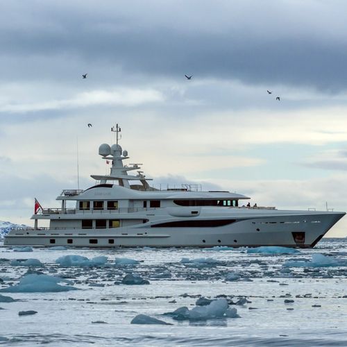 Megayate de crucero - KAMALAYA - Amels - con caseta de timón / de acero / con helipuerto
