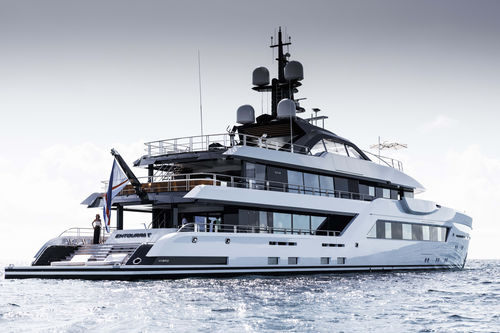 Megayate de chárter - ENTOURAGE - Amels - raised pilothouse / híbrido / con piscina