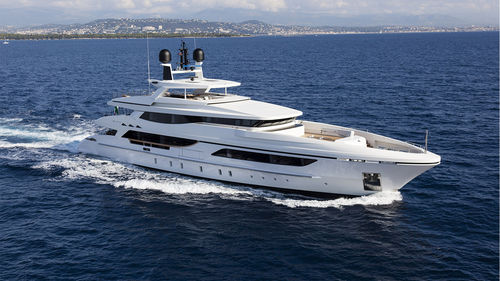 Megayate de crucero - MR T - Baglietto spa - raised pilothouse
