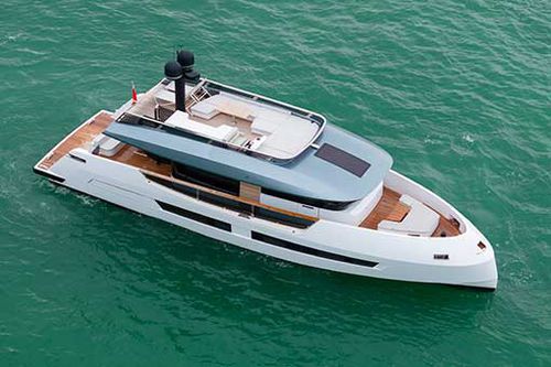 Yate a motor de crucero - M62P - Mylius Yachts - con fly / con caseta de timón / IPS