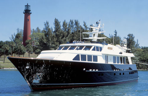 Superyate de crucero - SERENITY - Burger Boat Company - clásico / con fly / de desplazamiento