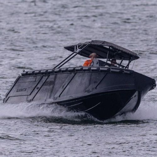 Barco profesional barco de vigilancia - Gladiator  - Brythonic Yachts - fueraborda