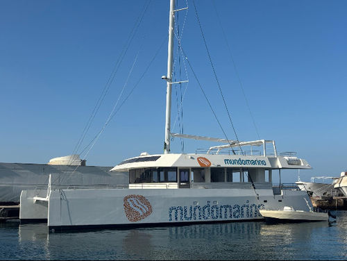 catamarán - NAVIS LR