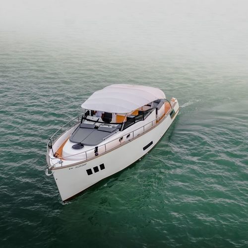 Barco cabinado intraborda - 450 Cabrio - PELSOLUTIONS - eléctrico / bimotor / open