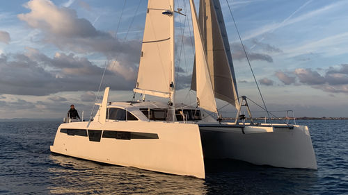 Catamarán - C-Cat 48 - Comar Yachts - de crucero / con 3 camarotes / con 4 camarotes