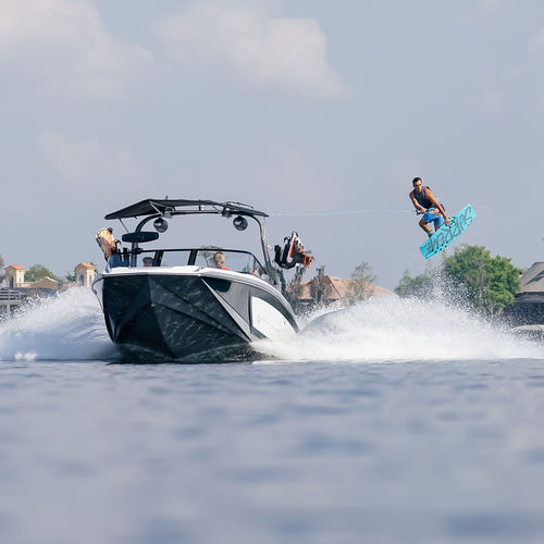 Runabout intraborda - SUPER AIR GS20 - Nautique Boat Company - con doble consola / bow-rider / open