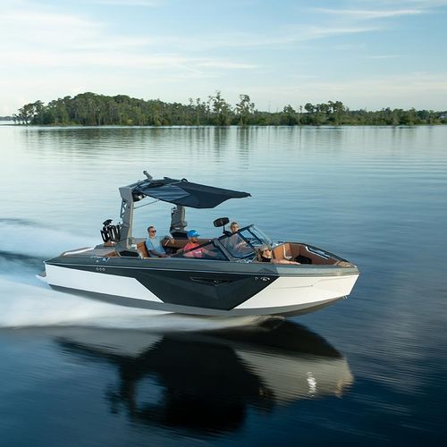 Runabout de wakeboard - S21 - Nautique Boat Company - intraborda / con doble consola / bow-rider