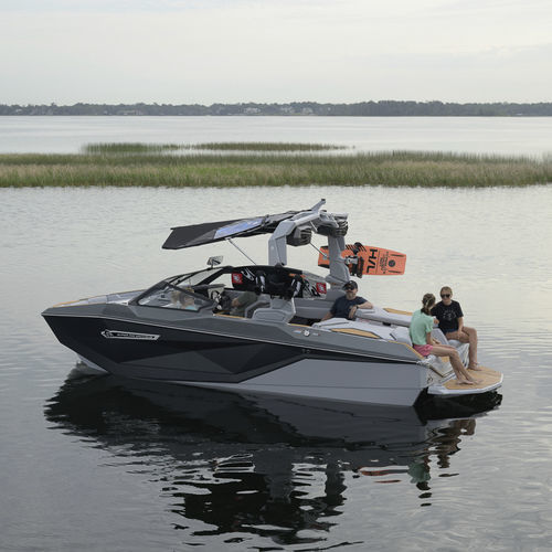 Runabout de wakeboard - G21 - Nautique Boat Company - intraborda / con doble consola / bow-rider