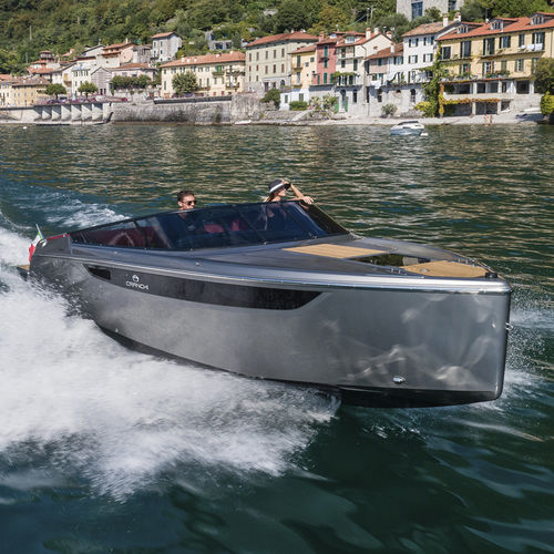 Runabout intraborda - E26  - Cranchi - con doble consola / clásico / 12 personas máx.