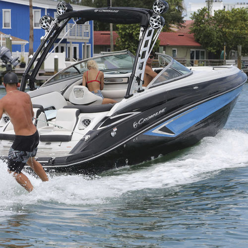 Runabout intraborda - 270 SS - Crownline - con doble consola / bow-rider / open