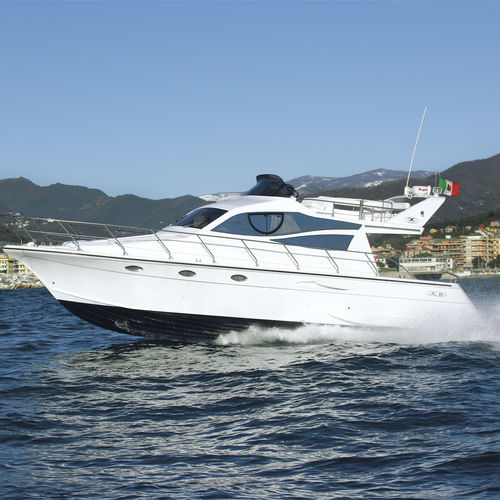 Barco cabinado intraborda - DC11 SL - Dellapasqua DC - diésel / bimotor / con fly
