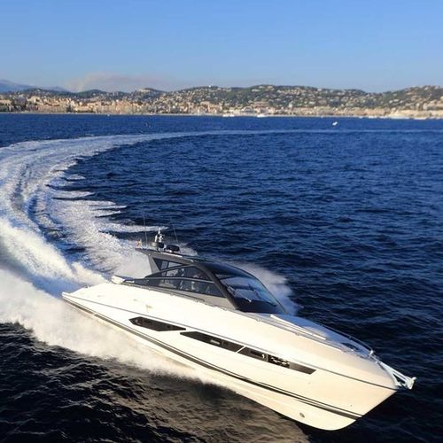 Yate a motor de crucero - 52 - Fiart Mare - con hard-top / IPS / con 3 camarotes