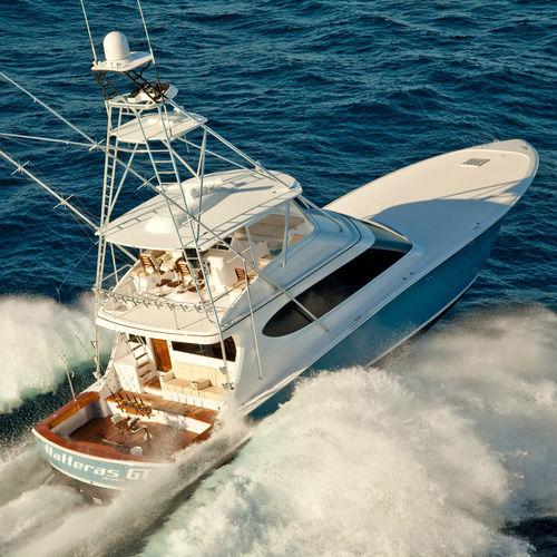 Yate a motor de pesca deportiva - GT 70 - Hatteras Yachts - con fly / con 3 camarotes