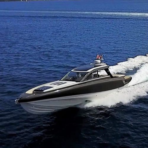 Barco cabinado stern-drive - BLADERUNNER 45 GT - ICE MARINE - diésel / trimotor / con hard-top