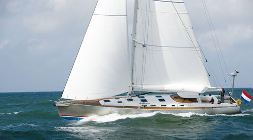 Yate de vela de crucero - Stadtship 70 RED ROOSTER - KM Yachtbuilders - con 4 camarotes / con popa abierta / de aluminio