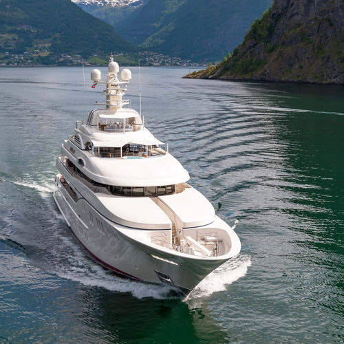 Mega-yate de crucero - LADY KATHRYN V - Lurssen Yachts - con fly