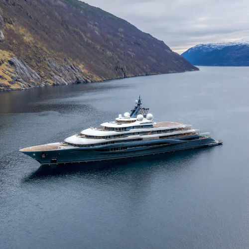 Megayate de crucero - FLYING FOX - Lurssen Yachts - raised pilothouse / con piscina / con helipuerto