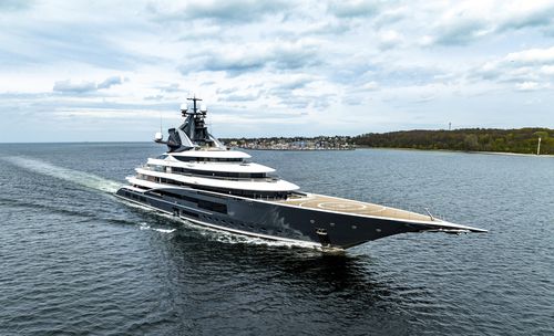 Mega-yate de lujo de crucero - KISMET - Lurssen Yachts - raised pilothouse / de desplazamiento / con helipuerto