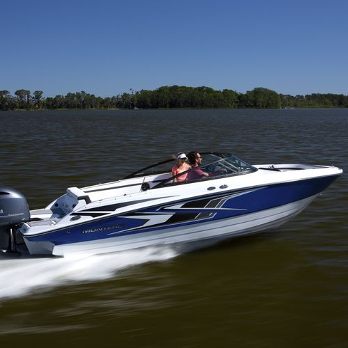 Runabout fueraborda - M-225 - Monterey Boats - con doble consola / bow-rider / open
