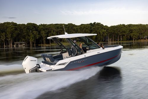 Runabout fueraborda - ELITE 25 OB - Monterey Boats - open / con consola central / con solárium