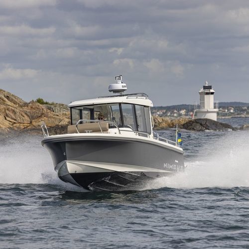 Cabin-cruiser fueraborda - Commuter 8 - Nimbus - con caseta de timón / 8 personas máx. / con 1 camarote