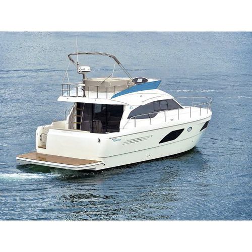 Barco cabinado POD IPS - Spirit 42′ - Rodman - bimotor / con fly / IPS
