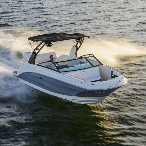 Deck-boat fueraborda - SDX 250 OB - Sea Ray - con doble consola / open / bow-rider
