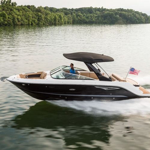 Runabout stern-drive - SLX 280 - Sea Ray - con doble consola / bow-rider / de esquí acuático