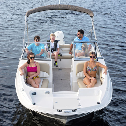 Deck-boat fueraborda - 201DC - Stingray Boats - de esquí acuático / de pesca deportiva / 10 personas máx.