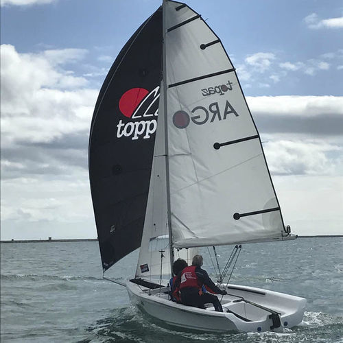 Barco de vela ligera doble - Topaz ARGO - Topper - de recreo / para escuela / spinnaker asimétrico